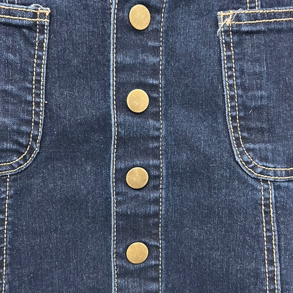 Altar’d State Womens Denim Skirt Sz S Mini Snap Button Front Pockets NWOT - Picture 2 of 6